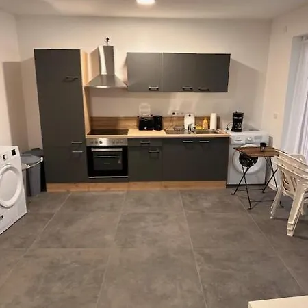 Moderne Fuer 3 Personen Mit Extra Schlafzimmer, Wohnzimmer & Balkon Apartment *