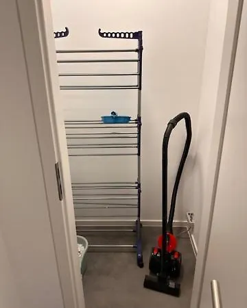 Moderne Fuer 3 Personen Mit Extra Schlafzimmer, Wohnzimmer & Balkon Alzey